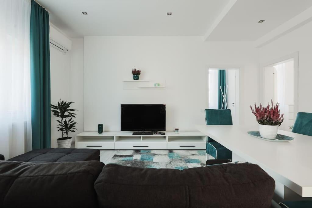 Ambassador Apartment Бая-Маре Экстерьер фото