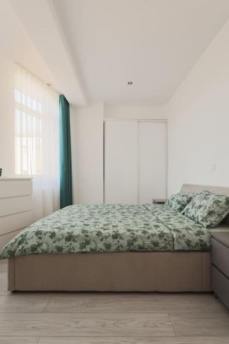 Ambassador Apartment Бая-Маре Экстерьер фото