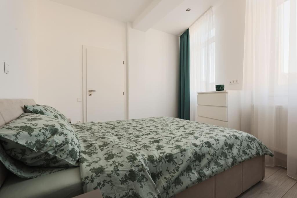 Ambassador Apartment Бая-Маре Экстерьер фото
